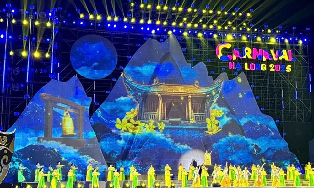 Diverse programmes held at Ha Long Carnaval 2025